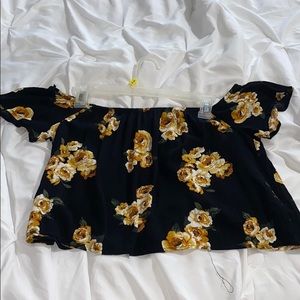 Forever 21 off the shoulder / black crop top